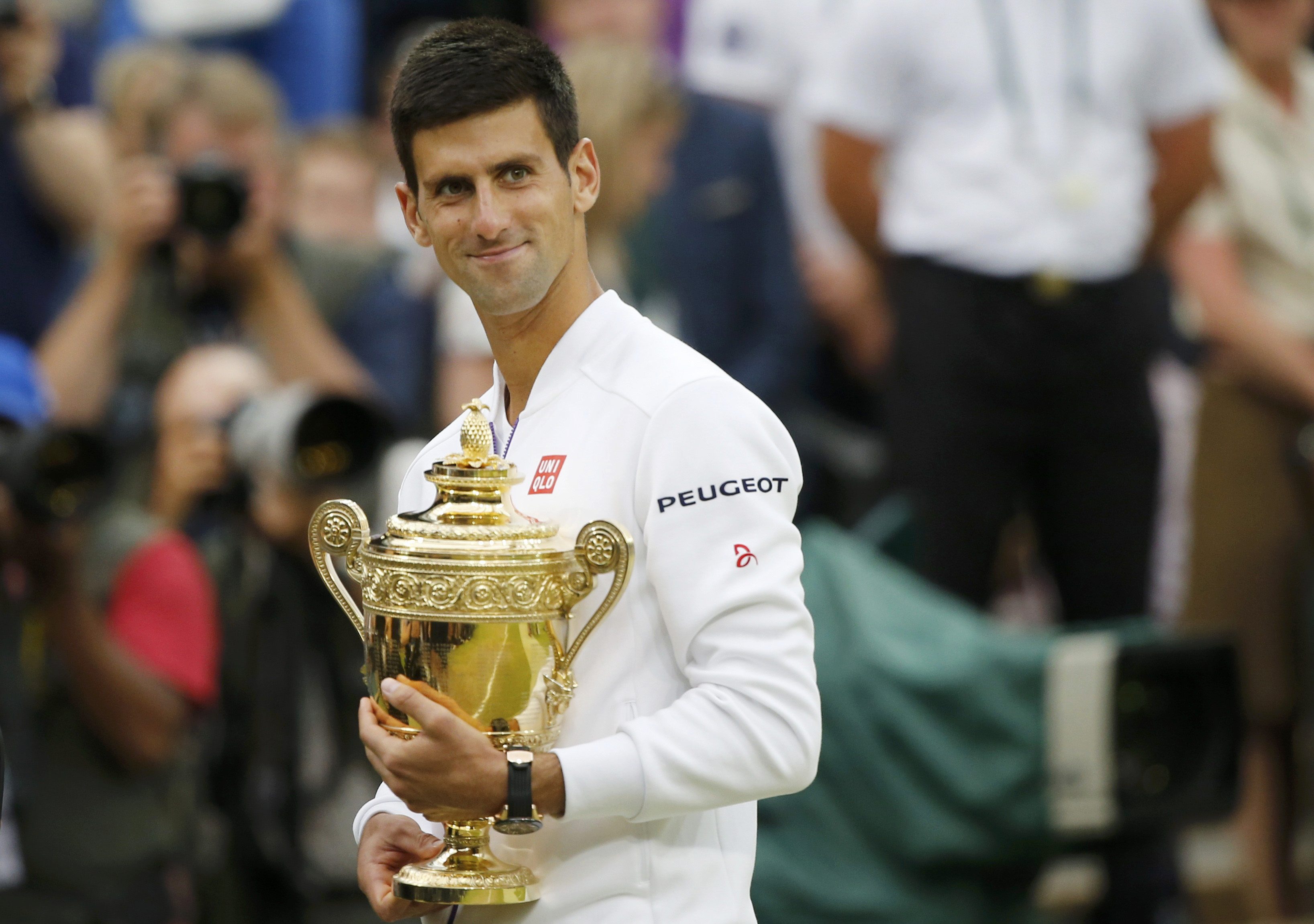 Djokovic derrota a Federer en la final de Wimbledon