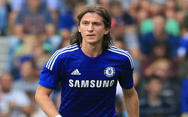 Mourinho confirma que el Chelsea venderá a Filipe Luis “hoy o mañana”