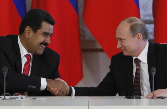 En la foto: El presidente de Venezuela, Nicolás Maduro, y el presidente de Rusia, Vladimir Putin, en una ceremonia en Moscú. /  BuzzFeed