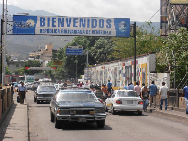 Situación en la frontera con Colombia se normaliza luego de enfrentamientos violentos