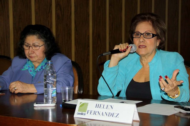 060815.Helen Fernandez  Foro en Cedice