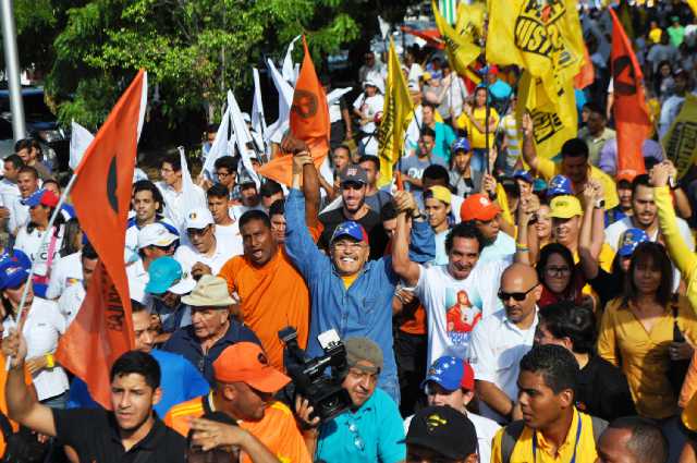 Candidatos de la Unidad en Aragua se inscribieron ante el CNE