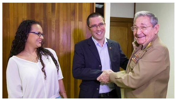  Rosa Virginia Chávez, Jotge Arreaza y Raúl Castro en foto para el recuerdo / Cubadebate