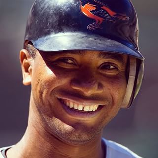 Melvin Mora exaltado al Salón de la Fama de los Orioles de Baltimore