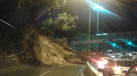 Derrumbes en los Altos Mirandinos tras fuertes lluvias