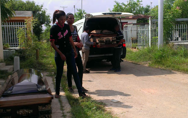 Cuerpos de madre e hijo aparecen quemados en la Costa Oriental del Lago de Maracaibo