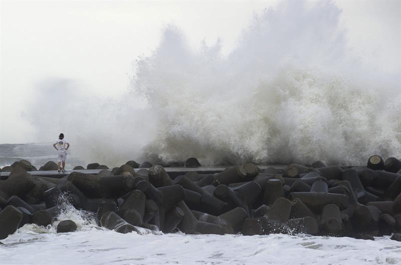 Conoce cómo funciona un rompeolas