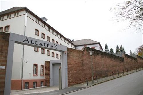 Alcatraz Hotel.Morlauterer Str. 1, 67657 Kaiserslautern. Alemania.