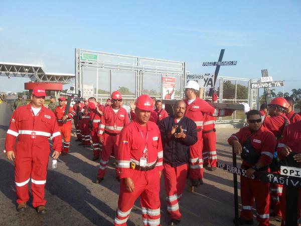 Levante la mano el trabajador de Pdvsa que también le llegó este intimidante mensaje (Imágenes)