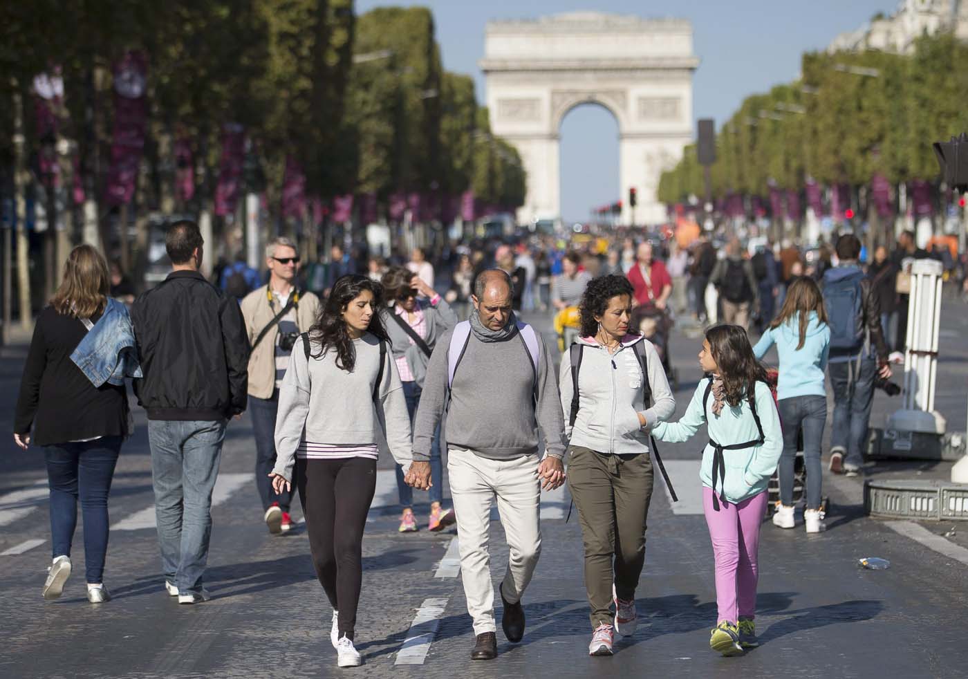 Multas de 68 euros a quien tire colillas a la calle en París