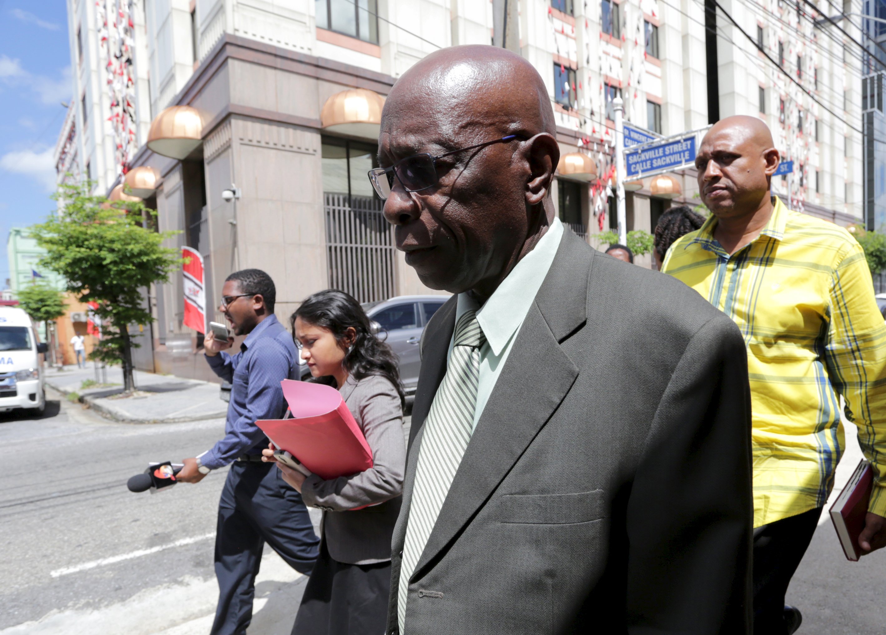 Jack Warner, exvicepresidente de la Fifa, suspendido de por vida