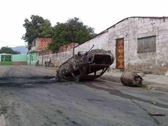 Delincuentes queman los vehículos robados si no reciben el rescate