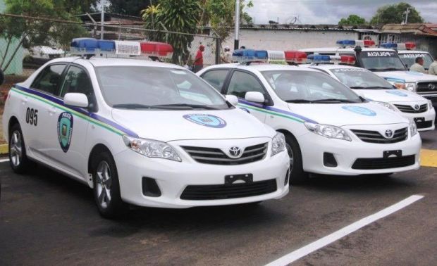 Cuatro policías fueron capturados robando una casa en Bolívar