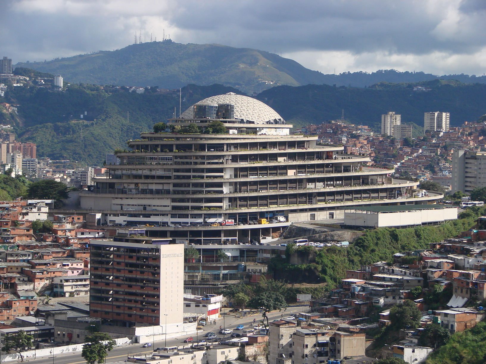 Familiares denuncian que presos políticos del Helicoide están aislados