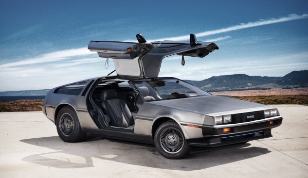 DeLorean-DMC-12 (1)