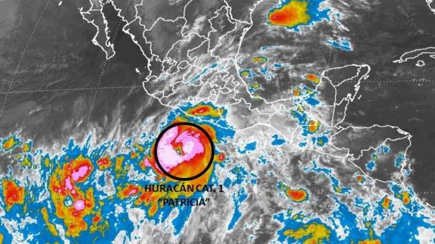 Huracán Patricia se fortalece y amenaza costa del Pacífico mexicano