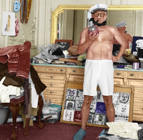 Foto: Pablo Picasso disfrazado de Popeye, 1957  / gizmodo.com