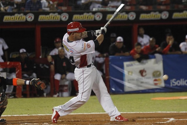 El cubano Rangel Ravelo designado Jugador de la Semana en la LVBP