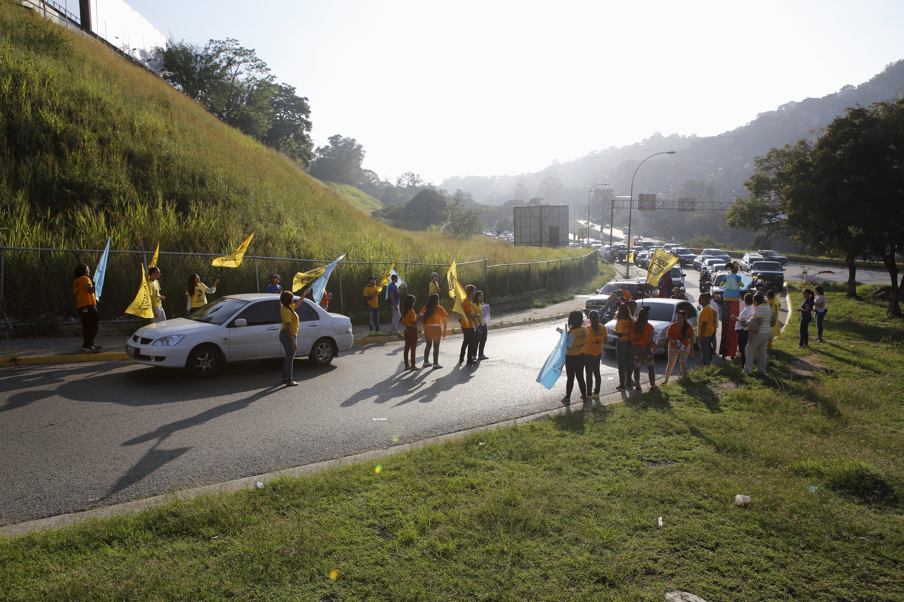 Oposición busca convencer a venezolanos de la necesidad de un cambio