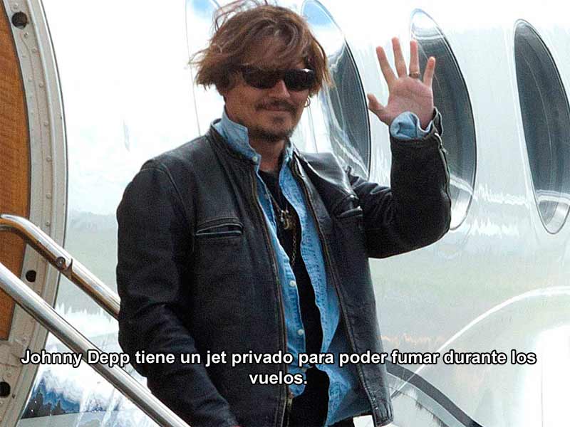 J.K. Rowling defiende a Johnny Depp tras acusaciones de violencia conyugal