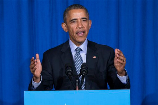 El presidente Barack Obama habla durante un evento de Organizing for Action, un grupo sin fines de lucro que busca promover la agenda del mandatario, el lunes 9 de noviembre de 2015 en Washington. (Foto AP/Evan Vucci)