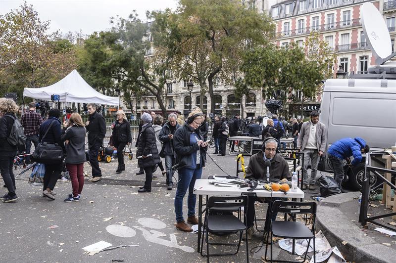 París recupera una rutina amarga y tensa