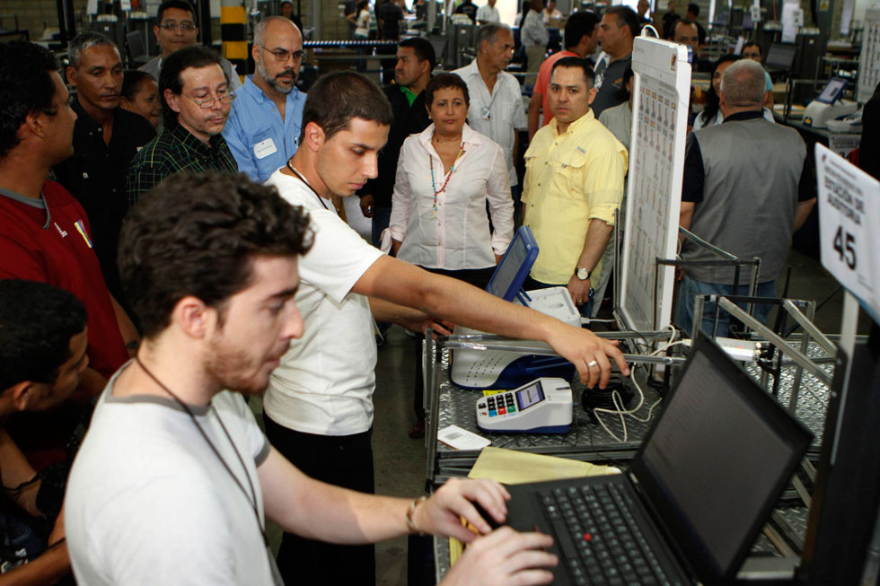 CNE hará este domingo últimas pruebas a máquinas de votación