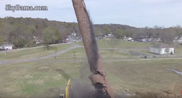 ¡Insólito! Este obrero sobrevivió a la caída de más de una tonelada de ladrillos (Video)