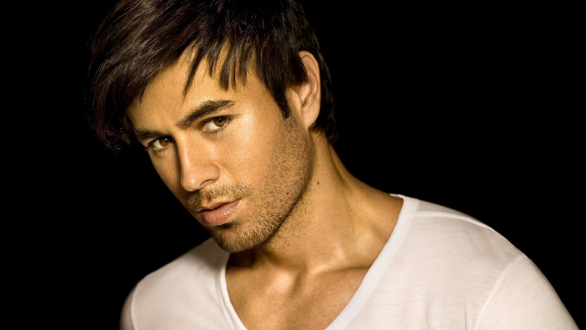 Enrique Iglesias admite que tiene sexo todas las mañanas