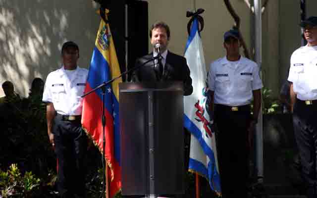 Muchacho: No podemos llamar libre a un país donde su pueblo no tiene comida ni medicinas