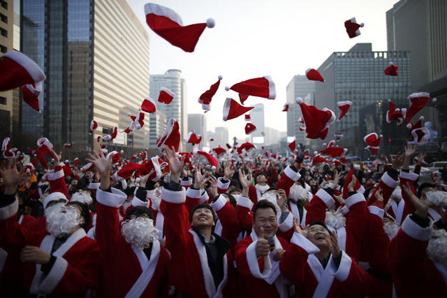 Así iniciaron la Navidad alrededor del mundo (Fotos)