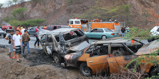 Dos muertos y siete heridos dejó triple colisión en la centro-occidente