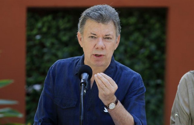 Santos promulga ley que endurece penas para ataques con ácido