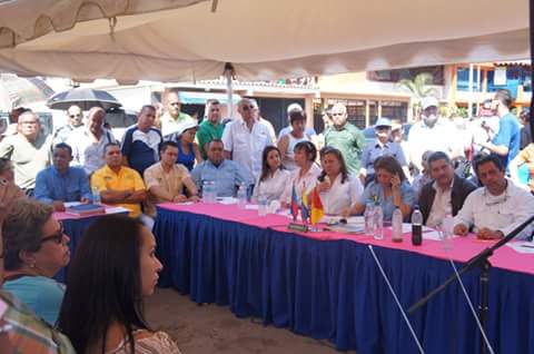 Diputados denuncian presencia de agua contaminada en La Victoria