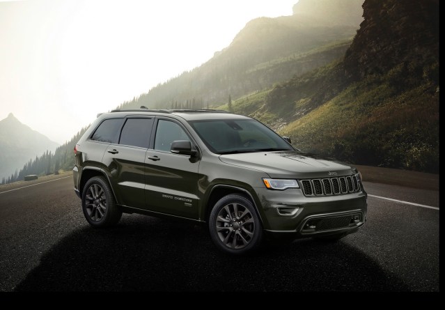 Grand Cherokee 75 Aniversario: Desde  $36,775