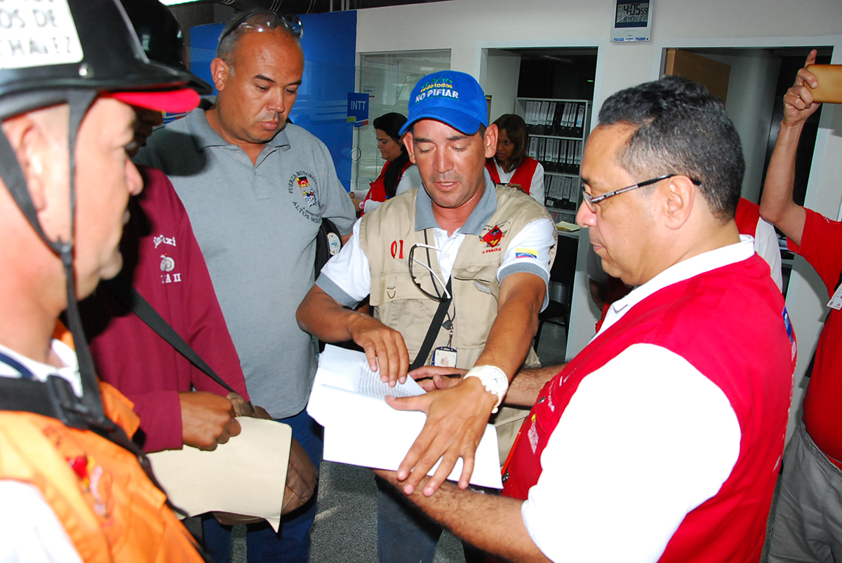 Motorizados solicitan destitución de directora del INTT