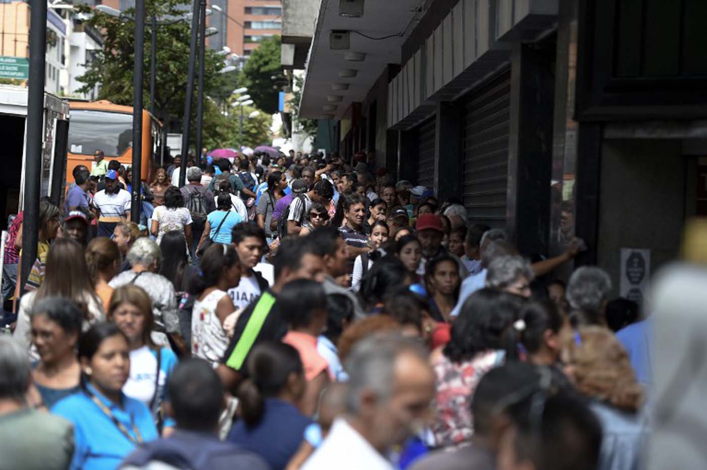 En más de dos horas de transmisión, Maduro no mencionó medidas contra la crisis