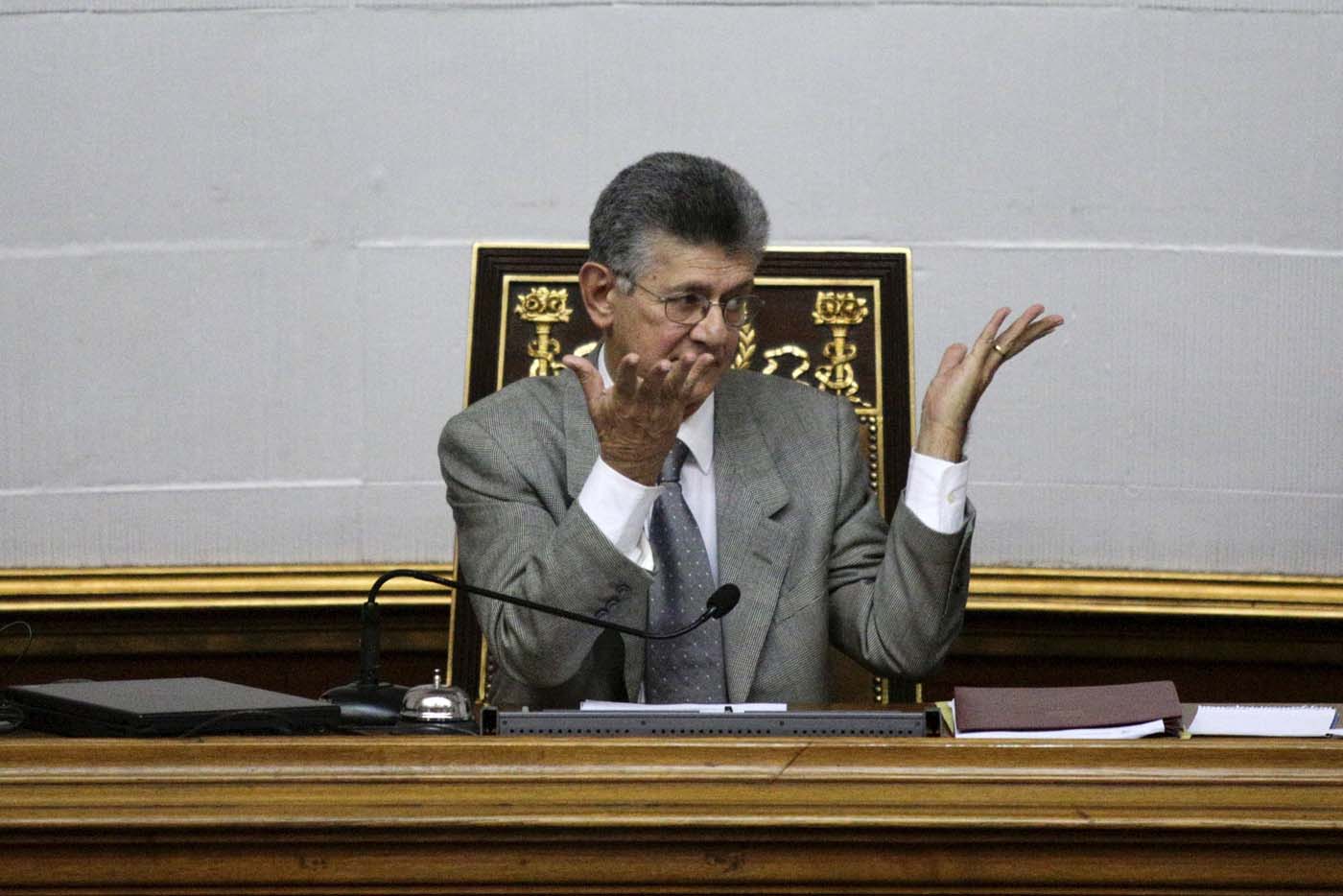 Ramos Allup reta a debatir a Padrino López en cadena de radio y televisión (Video)