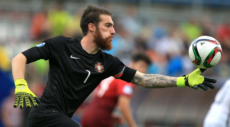 El Oporto ficha al delantero franco-maliense Marega y al meta José Sá