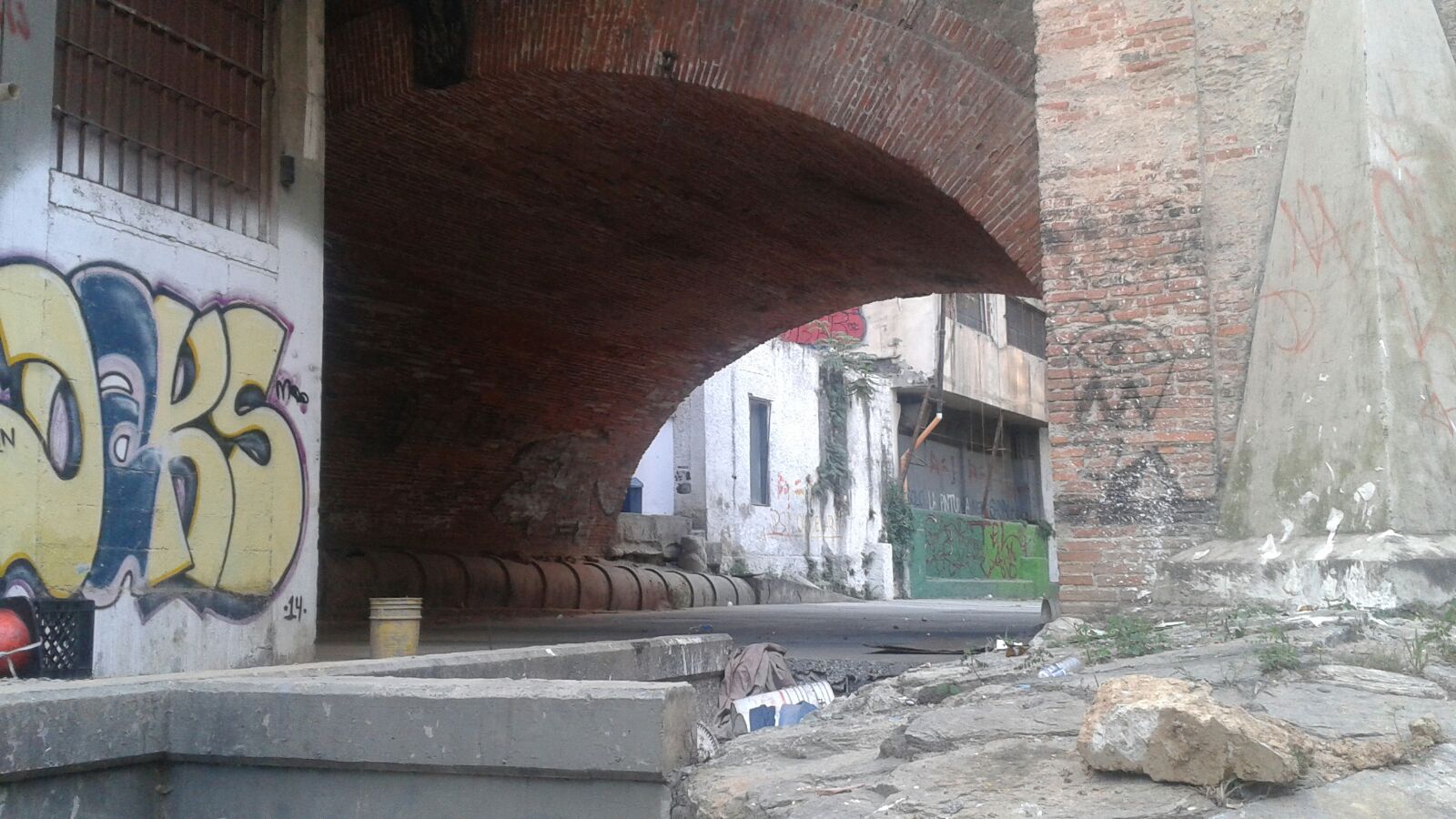 Revelan corrupción y caos en obras inconclusas del Paseo Anauco (Fotos)