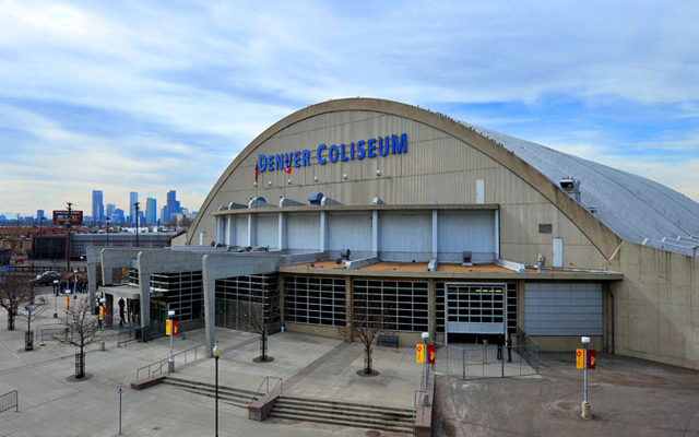 Al menos un muerto y 9 heridos en tiroteo en el coliseo de Denver