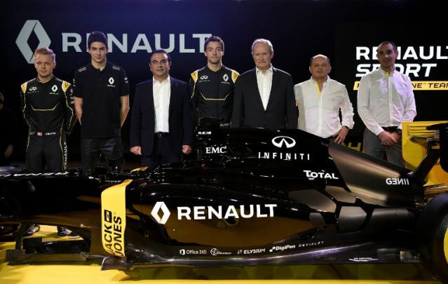 AUTO-F1-RENAULT