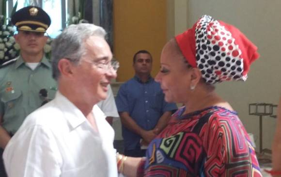 Piedad Cordoba y Alvaro Uribe 1