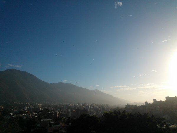 Así amaneció en Caracas el domingo de Carnaval (FOTOS)