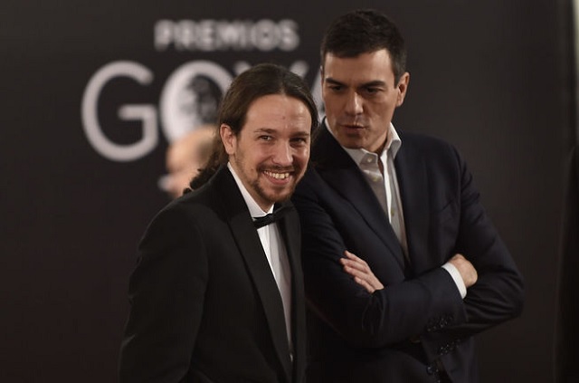 Pablo Iglesias y Pedro Sánchez en la entrega de los Premios Goya 2016 / EFE