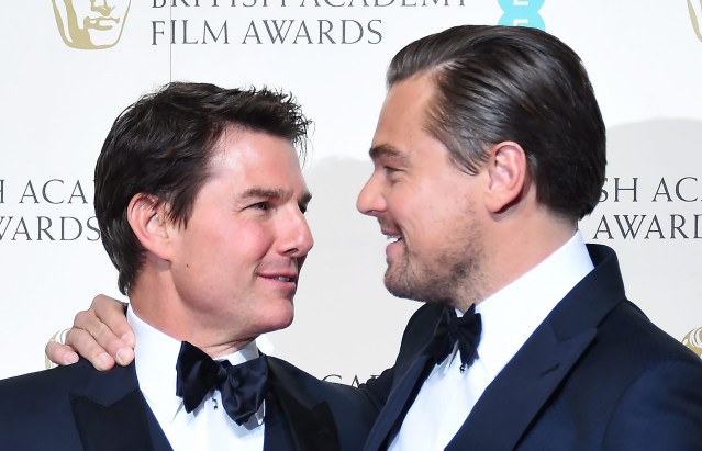 AR048. London (United Kingdom), 14/02/2016.- Leonardo DiCaprio (R) poses with Tom Cruise in the press room after winning the award for Best Actor for 'The Revenant' during the 69th annual British Academy Film Awards at the Royal Opera House in London, Britain, 14 February 2016. The ceremony is hosted by the British Academy of Film and Television Arts (BAFTA). (Londres) EFE/EPA/ANDY RAIN *** Local Caption *** 51788314