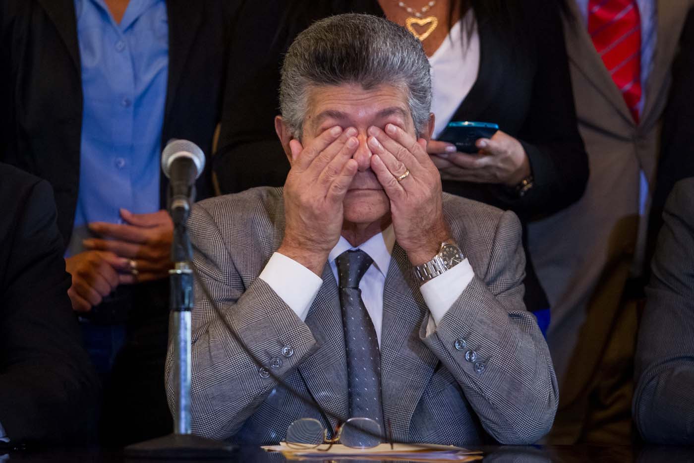 Lo que preguntó Ramos Allup sobre la validación de firmas que identifica a muchos venezolanos