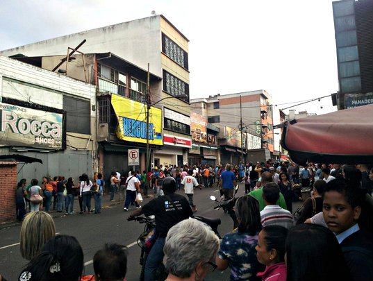 Reportan activación de piquetes de la GNB en Los Teques por “alteración del orden” en Farmahorro