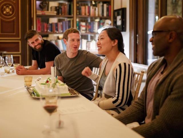 pique-y-zuckerberg-de-cena-en-barcelona