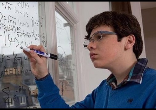 ¡Quítate Einstein que llegó Jacob! Niño autista crea su propia teoría de la relatividad